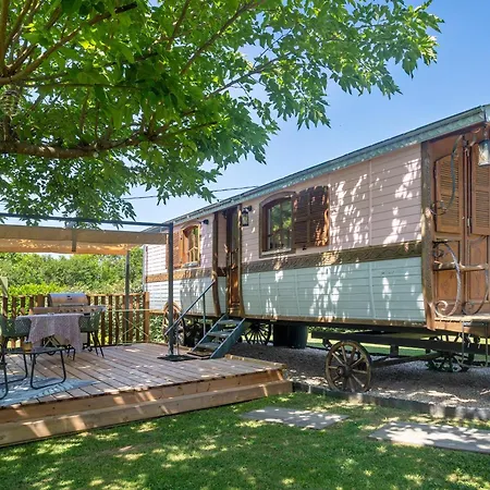 Roulotte De Charme Saint-Sauveur (Dordogne)